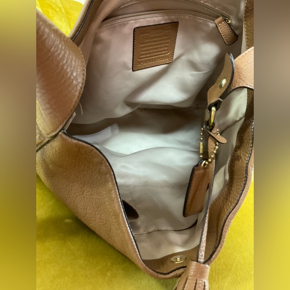 COACH Avery Tan Pebble Leather Hobo Shoulder Bag with Gold Hardware MSRP $398! - Picture 12 of 16